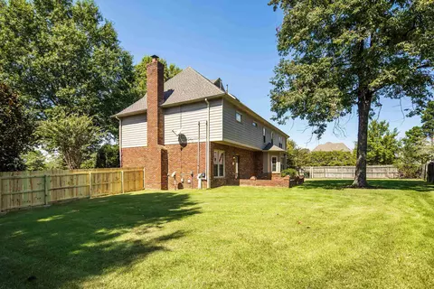 Exterior - 1196 E Lake Pointe Dr, Collierville, TN 38017 photo 6 of 7