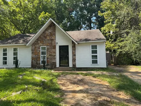 3777 Walsingham Dr, Memphis, TN 38128