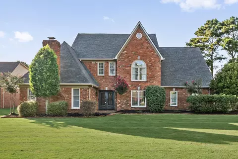 2135 Oaklawn Ln, Germantown, TN 38139
