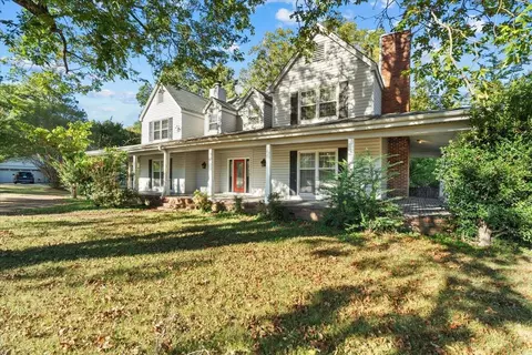 8020 Poplar Pike, Germantown, TN 38138