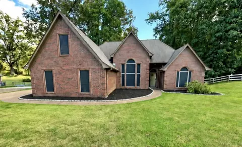 90 Country Forest Dr, Oakland, TN 38060
