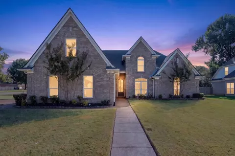 4450 Guinevere Ln, Bartlett, TN 38135