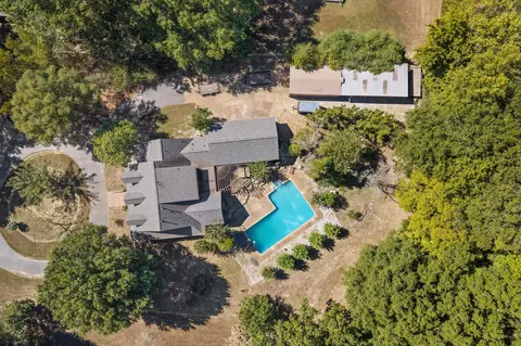 12420 Fox Lair Dr, Collierville, TN 38017