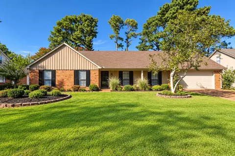 8652 Wine Leaf Cv, Germantown, TN 38139