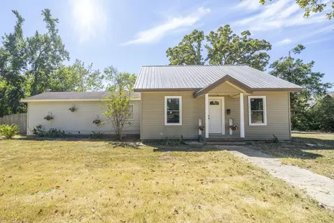 255 Oak St, Savannah, TN 38372