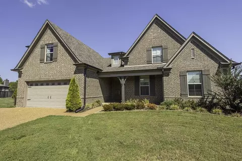 135 Chesnut Ridge Dr, Oakland, TN 38060