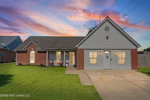 9022 Belmont Dr, Southaven, MS 38671