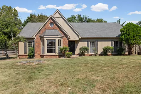 7084 Crestridge Rd, Memphis, TN 38119