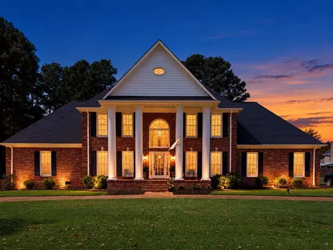 Exterior - 108 Redfield Dr, Jackson, TN 38305 photo 6 of 6