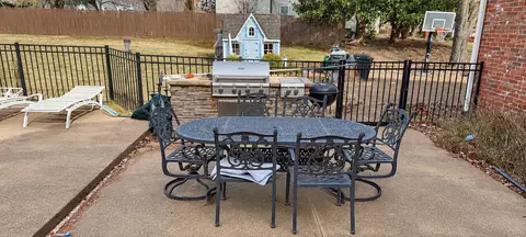 Exterior - 108 Redfield Dr, Jackson, TN 38305 photo 5 of 6