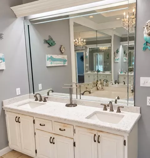 Bath - 108 Redfield Dr, Jackson, TN 38305 photo 2 of 5