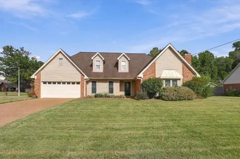 3490 Summerdale Dr, Bartlett, TN 38133