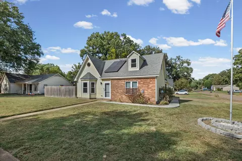 4476 Hunter Bay Dr, Millington, TN 38053