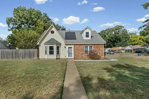 4476 Hunter Bay Dr, Millington, TN 38053