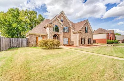 7011 Alder Wood Dr, Millington, TN 38053