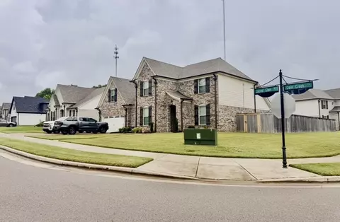 195 N Laurel Glen Dr N, Oakland, TN 38060