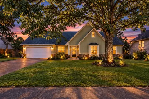2095 Kingsrow Pkwy, Cordova, TN 38016