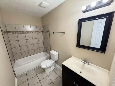 Bath - 5588 Maple Tree Dr, Memphis, TN 38115 photo 1 of 2