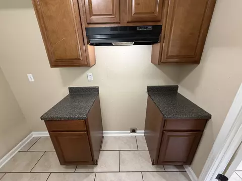 Kitchen - 5588 Maple Tree Dr, Memphis, TN 38115 photo 2 of 3