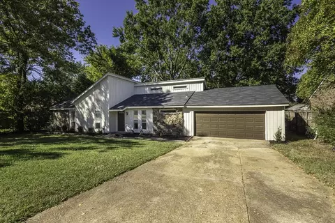 5629 Ridgetop Dr, Horn Lake, MS 38637
