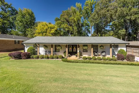 8060 Neshoba Dr, Germantown, TN 38138