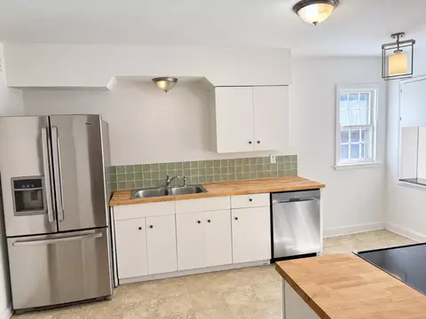 Kitchen - 1069 Tatum Rd, Memphis, TN 38122 photo 2 of 3