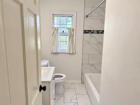 Bath - 1069 Tatum Rd, Memphis, TN 38122 photo 2 of 3