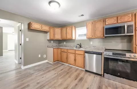 Entry Way - 115 Carson St, Jackson, TN 38301 photo 2 of 2