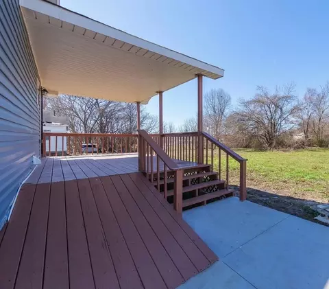 Exterior - 115 Carson St, Jackson, TN 38301 photo 4 of 4