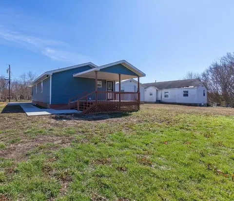 Exterior - 115 Carson St, Jackson, TN 38301 photo 2 of 4