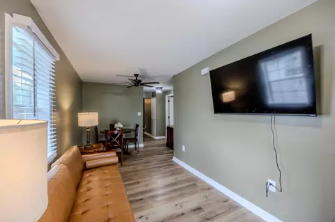 Living - 115 Carson St, Jackson, TN 38301 photo 1 of 3