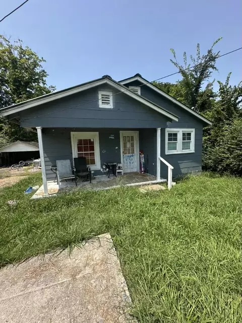 229 Washington Ave, Camden, TN 38320