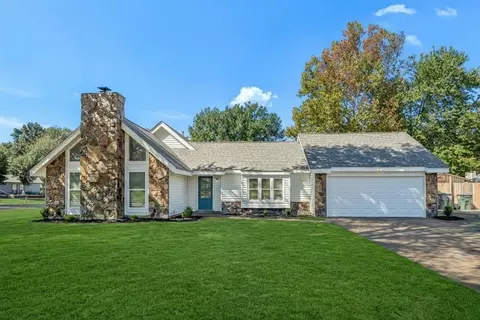 4241 Shadowfall Dr, Memphis, TN 38141