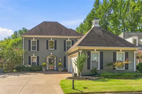 7135 Manor Woods Ct, Germantown, TN 38138