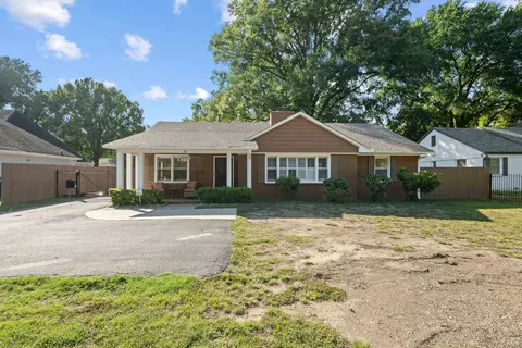 43 N Highland St, Memphis, TN 38111