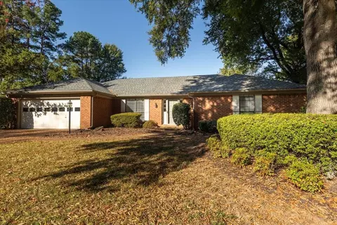 8022 Rocky Hollow Cv, Germantown, TN 38138