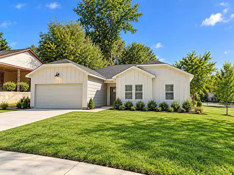 6353 Martinwest Dr, Millington, TN 38053