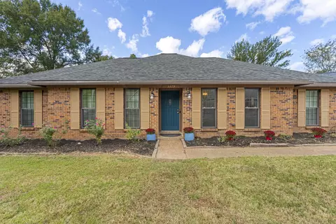 3379 Summerhill Dr, Bartlett, TN 38134