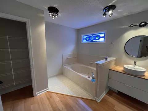 Bath - 296 E Poplar Ave, Collierville, TN 38017 photo 2 of 5