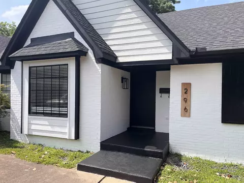 Exterior - 296 E Poplar Ave, Collierville, TN 38017 photo 3 of 6