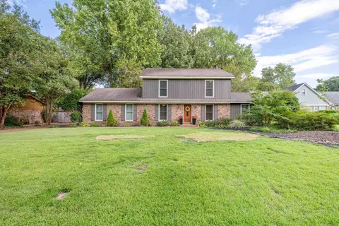 1676 E Churchill Dwns E, Germantown, TN 38138