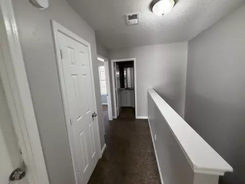 Entry Way - 5210 Ogunquit Ln, Memphis, TN 38118 photo 2 of 3