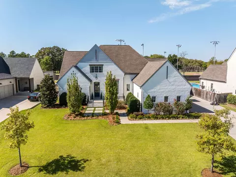3197 Chapel Woods Cv, Germantown, TN 38139