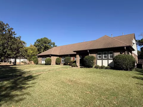 2764 E Gerald Ford Cv E, Cordova, TN 38016
