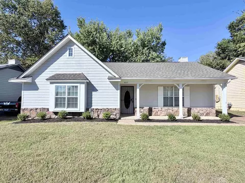 6017 Cottage Hill Dr, Millington, TN 38053