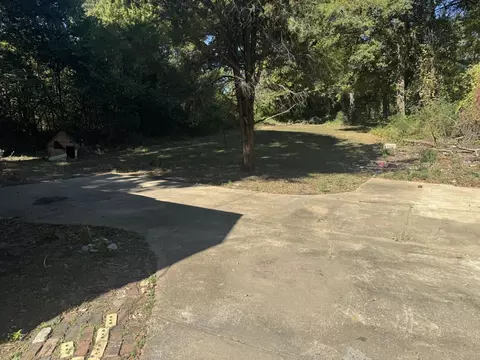 Exterior - 58 E Peebles Rd, Memphis, TN 38109 photo 2 of 4