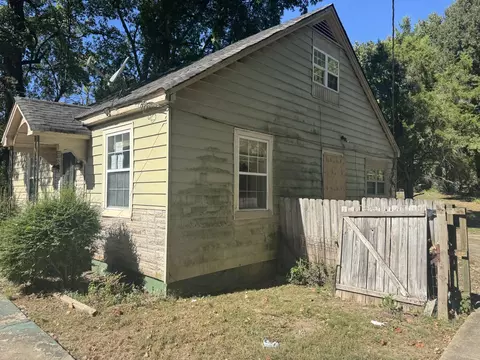 Exterior - 58 E Peebles Rd, Memphis, TN 38109 photo 3 of 4