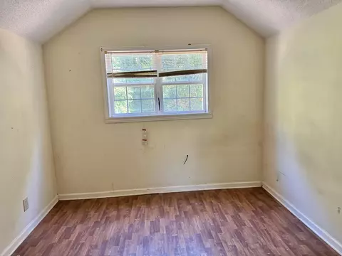 Bedroom - 58 E Peebles Rd, Memphis, TN 38109 photo 4 of 4