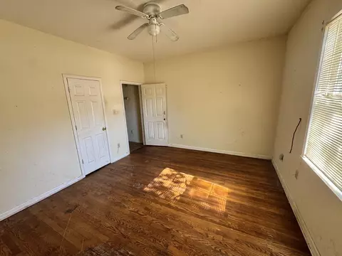 Bedroom - 58 E Peebles Rd, Memphis, TN 38109 photo 1 of 4