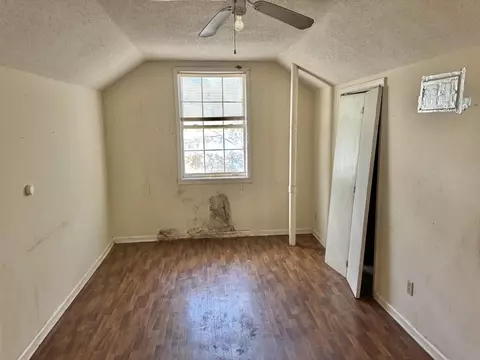 Bedroom - 58 E Peebles Rd, Memphis, TN 38109 photo 2 of 4